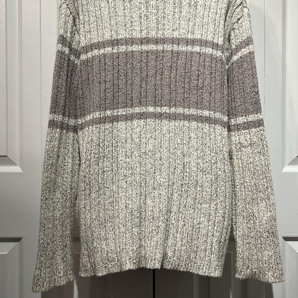 Roots Cream/Taupe Cotton V-Neck Long‎ Sleeve Sweater Size M - Picture 8 of 9